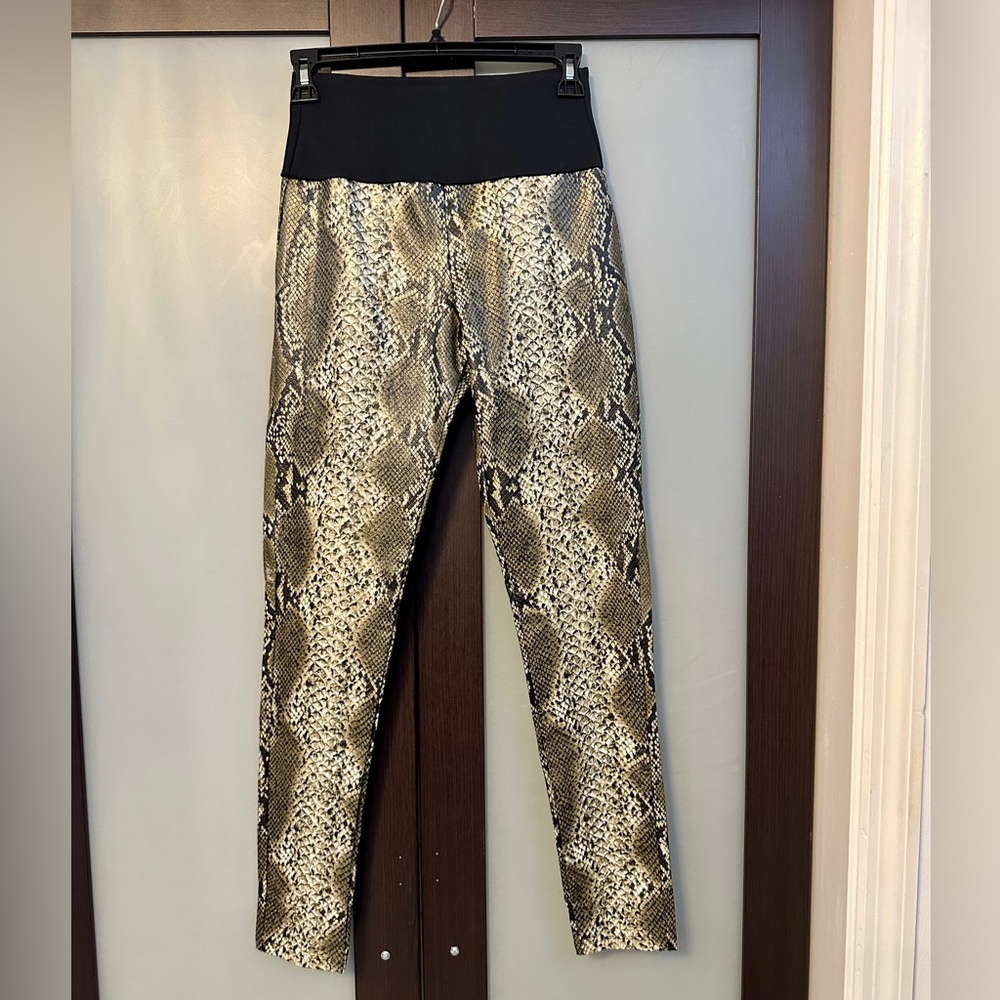 NWOT Spanx Snakeskin Print Leggings Size S